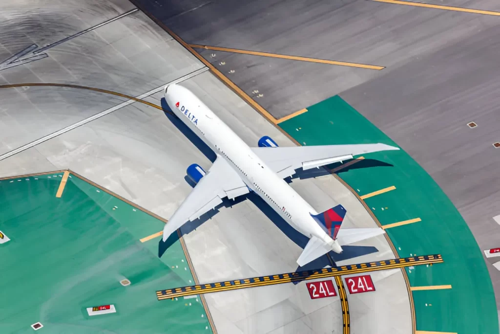 Delta Flight DL275 Was Diverted to LAX
